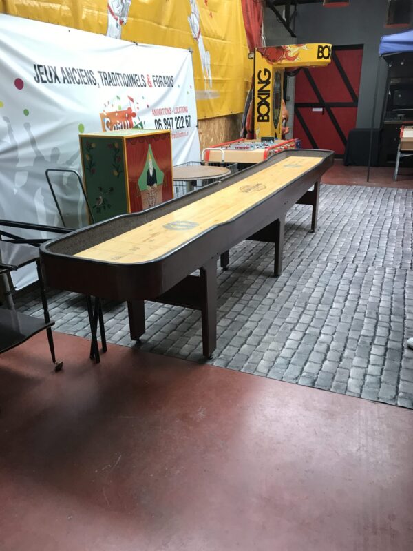 Shuffle Board ***
